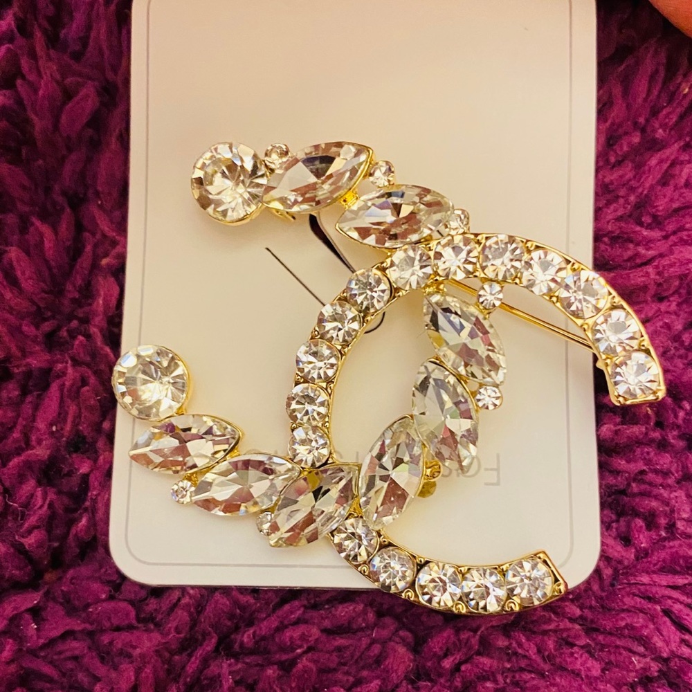 Pin 🧷 clothes for women